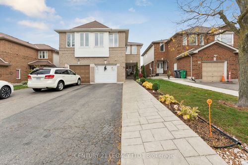 71 Townley Cres, Brampton, ON, L6Z4T1 | Card Image