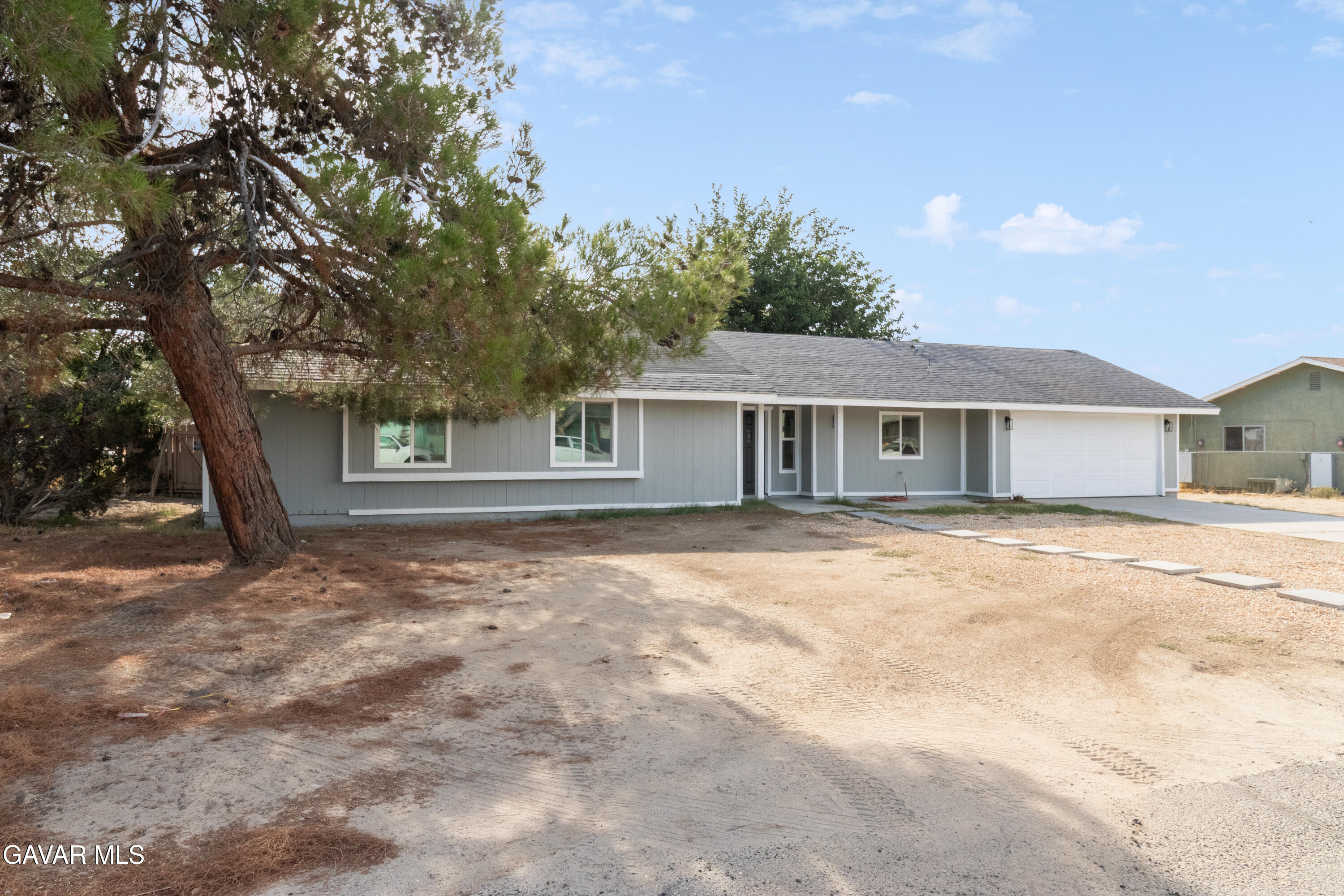 Residential in Lake Los Angeles 3