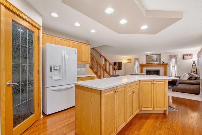226 Everwillow Close Sw, House other with 5 bedrooms, 4 bathrooms and 4 parking in Calgary AB | Image 10