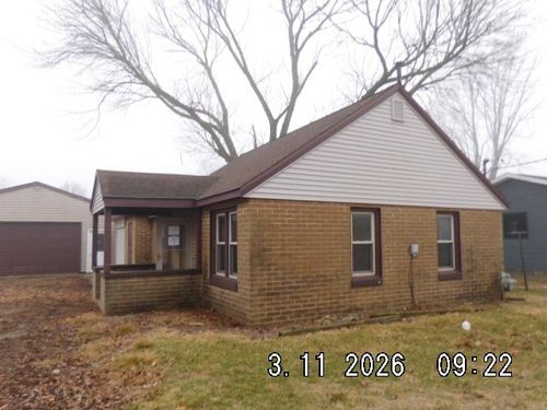 823 E Progress St, Arthur, IL, 61911-1664 | Card Image