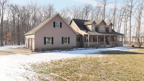 7147 Gary Rd, Chesaning, MI, 48616-9461 | Card Image