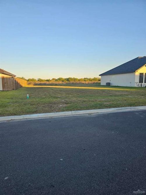 1020 Broken Arrow Dr, Alamo, TX, 78516-4005 | Card Image