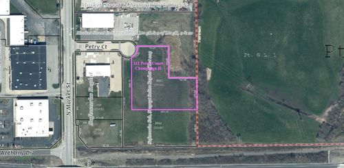 111 Petry Ct, Champaign, IL, 61822-1330 | Card Image