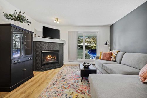 210-10 Sierra Morena Mews Sw, Calgary, AB, T3H3K5 | Card Image