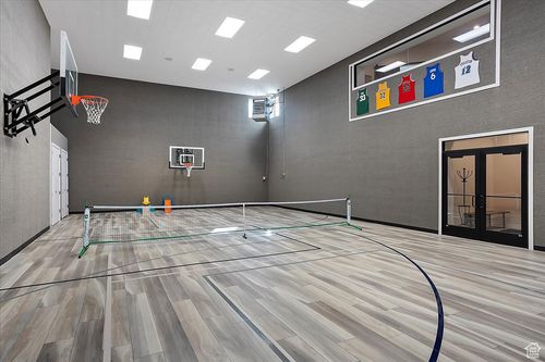 3651 Eagleridge Dr, Eden, UT, 84310-6817 | Card Image