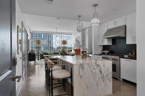 unit-2206-1616 W End Ave, Nashville, TN, 37203-6054 | Card Image