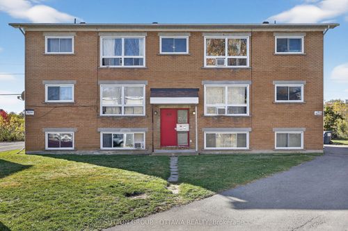 370 Belisle St, Vanier, ON, K1L6V2 | Card Image