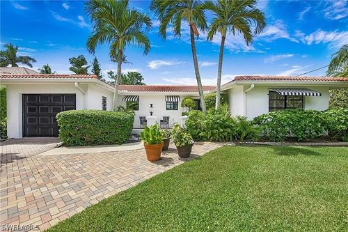 1600 Curlew Ave, NAPLES, FL, 34102-3401 | Card Image