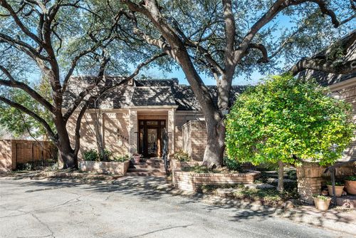 5805 Farquhar Ln, Dallas, TX, 75209-3513 | Card Image