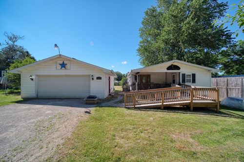 4498 Yuma Dr, Jackson, MI, 49201-9540 | Card Image