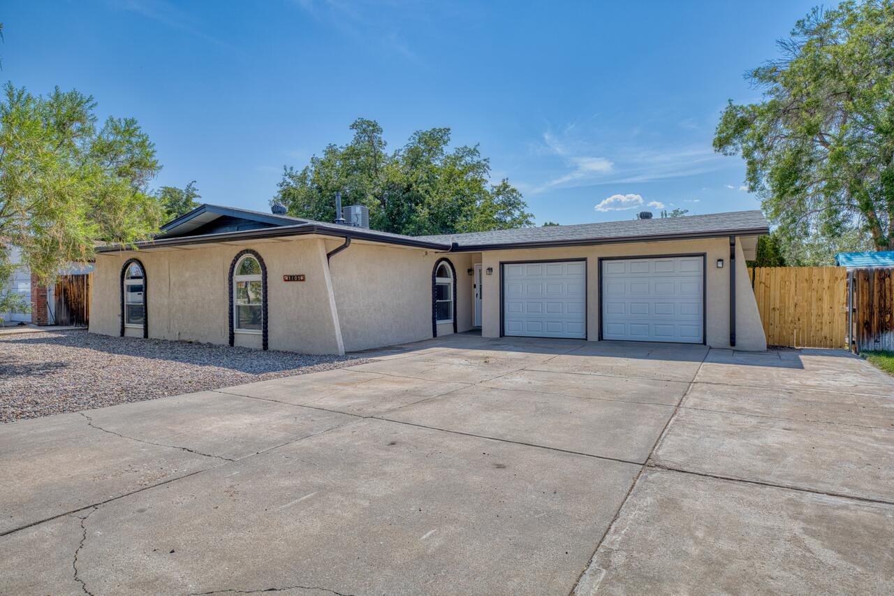 Merle Dr, Albuquerque, NM 87109