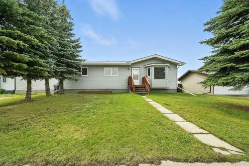 {{alt}} | Card Image