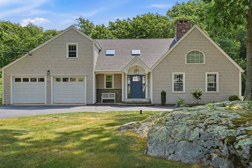 47 Old Coach Rd, Cohasset, MA, 02025-1135 | Card Image