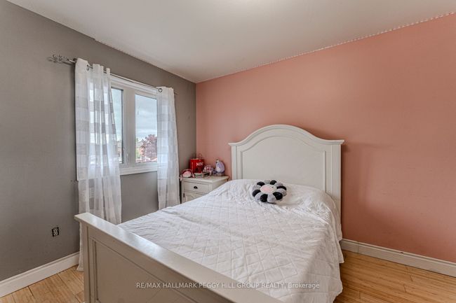 188 Kozlov St, House other with 4 bedrooms, 3 bathrooms and 3 parking in Barrie ON | Image 18
