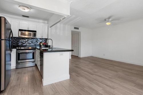 j4-4201 S Ocean Boulevard, South Palm Beach, FL, 33480 | Card Image