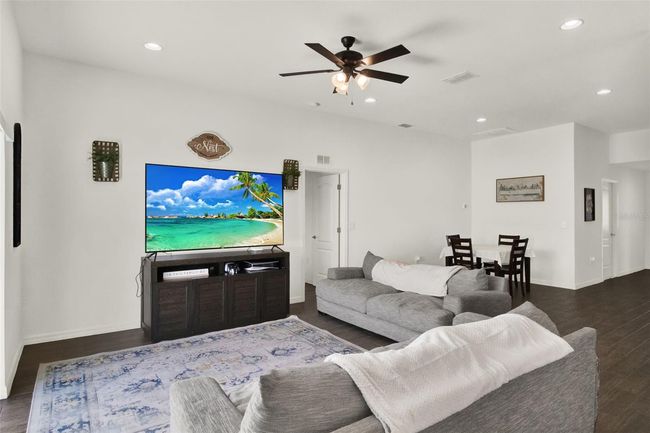 Living Room | Image 12