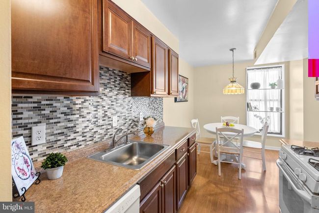 106-30 - 114 Duvall Ln, Condo with 2 bedrooms, 2 bathrooms and null parking in GAITHERSBURG MD | Image 11