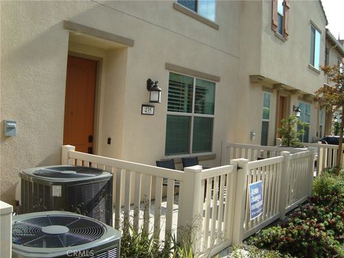 435 N Beechwood Ave, Rialto, CA, 92376-4871 | Card Image