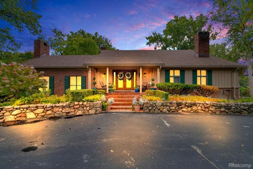 1887 Harvest Ln, Bloomfield Hills, MI, 48302-1227 | Card Image