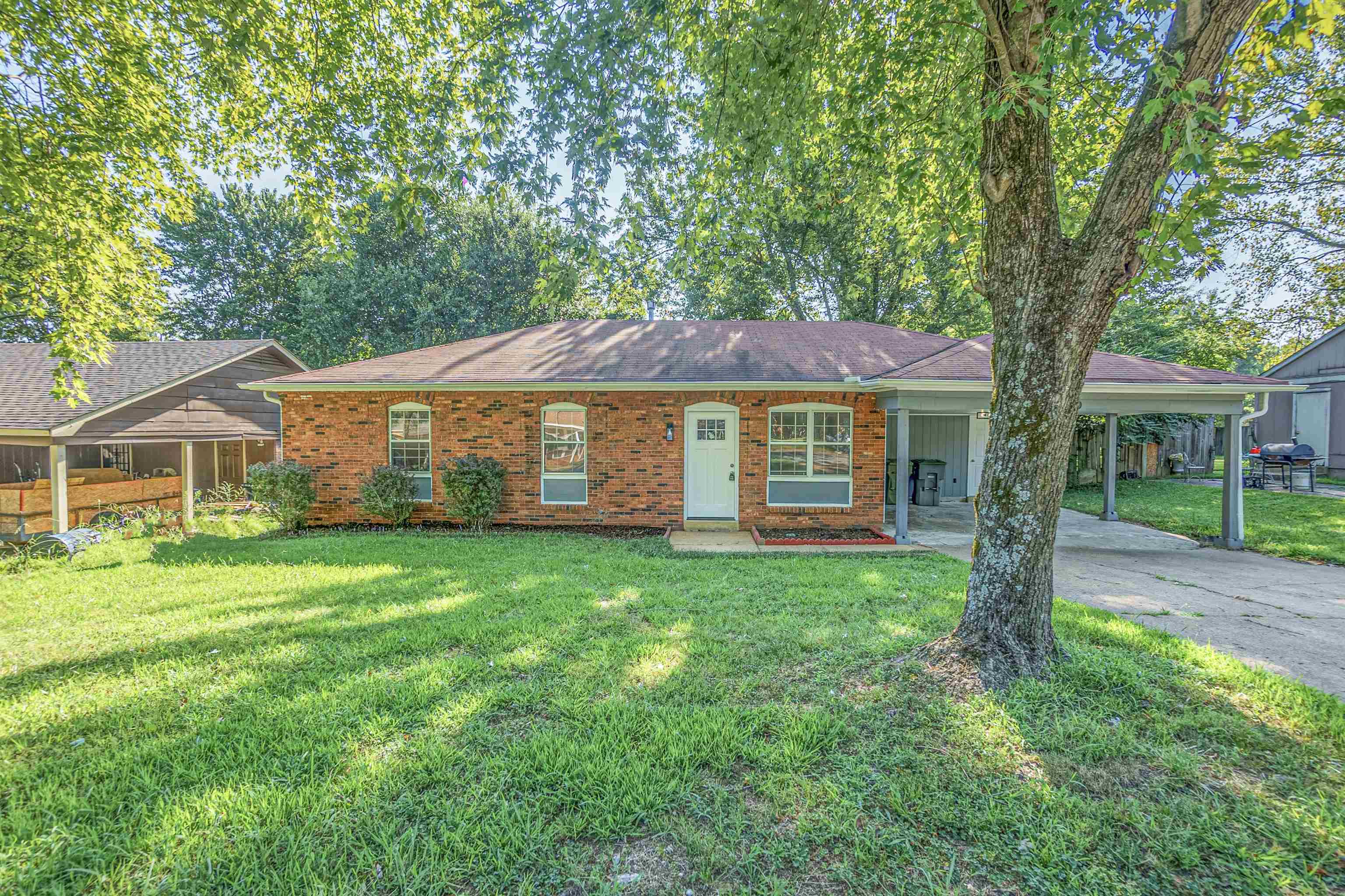 Kerston Dr, Memphis, TN 38128
