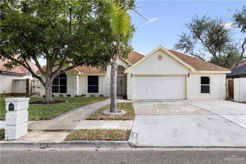 1010 N 47th Ln, McAllen, TX, 78501-3776 | Card Image