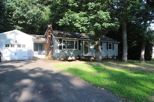 134 Peekskill Ave, Springfield, MA, 01129-1736 | Card Image