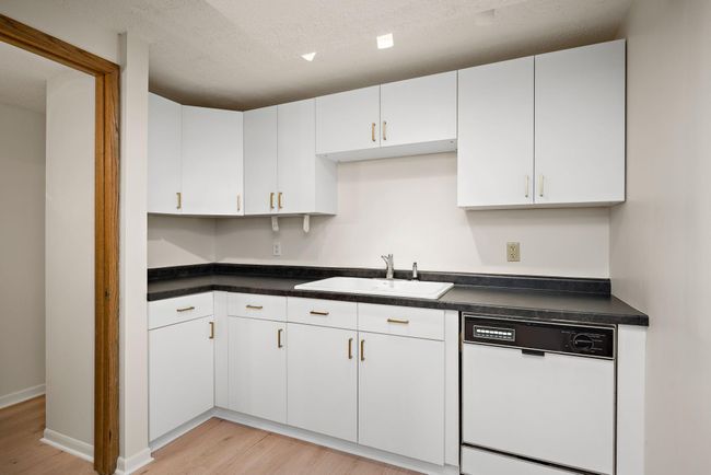 953 Redwood Dr, House other with 4 bedrooms, 3 bathrooms and null parking in Apple Valley MN | Image 27
