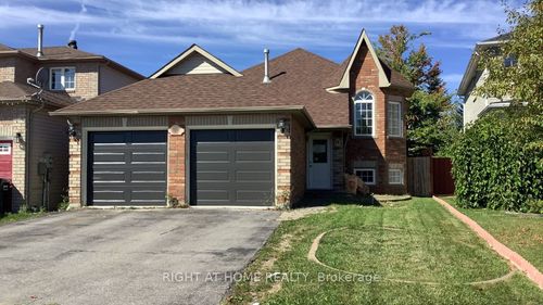 17 Dunsmore Lane, Barrie, ON, L4M7A1 | Card Image