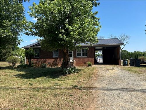 8721 Linwood Southmont Rd, Lexington, NC, 27292-9168 | Card Image