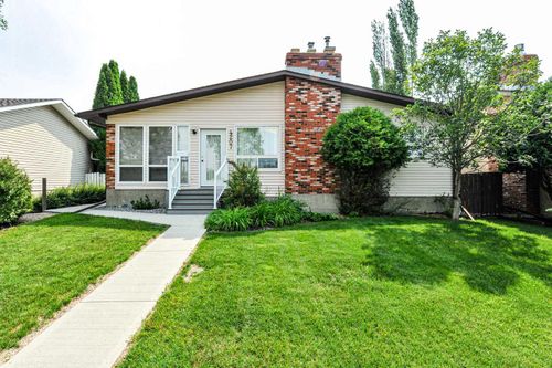 4207 67 Street, Camrose, AB, T4V3M4 | Card Image