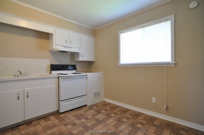 APT-11 - 16567 Fm 2154 Rd, Home with 2 bedrooms, 1 bathrooms and null parking in College Station TX | Image 4