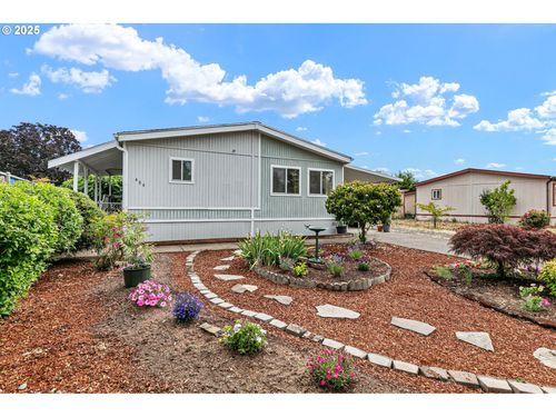 484 Scotts Glen Dr, Springfield, OR, 97477-5907 | Card Image