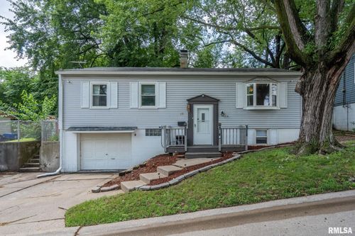 15 Riverview Ln, Bettendorf, IA, 52722-5156 | Card Image