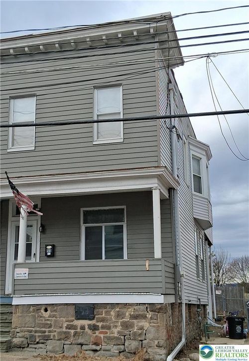 55 Grove St, Wilkes Barre, PA, 18702-4812 | Card Image