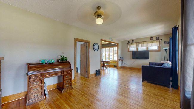 Living Room | Image 11