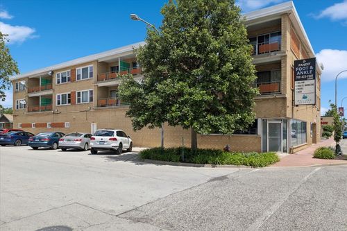 104-106-3830 W 95th St, Evergreen Park, IL, 60805-2088 | Card Image