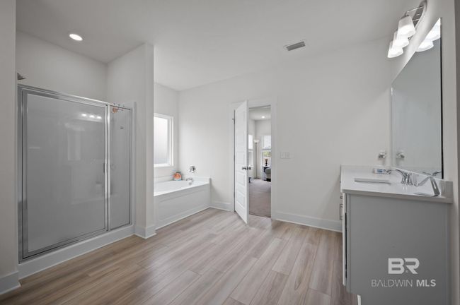 Bathroom | Image 22