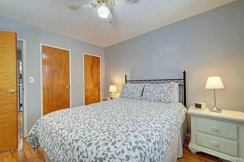 apt-3f-6141 168th St, Fresh Meadows, NY, 11365-1961 | Card Image