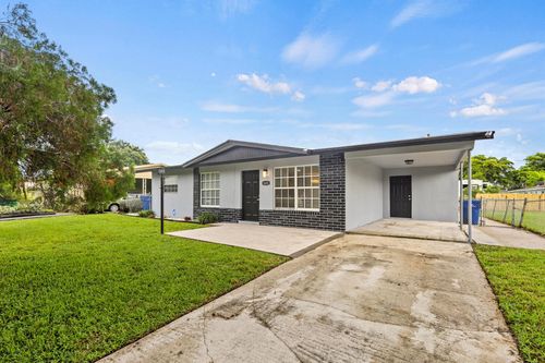1651 W 35th St, Riviera Beach, FL, 33404-2925 | Card Image
