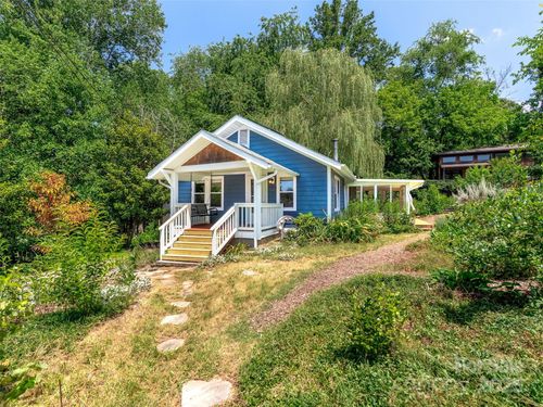 83 5th Ave, Asheville, NC, 28806-4102 | Card Image