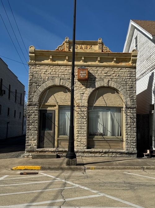 105 S Main St, Herscher, IL, 60941-9523 | Card Image