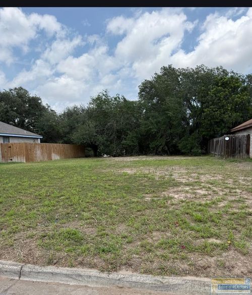 15-1944 N Baylor Ave, McAllen, TX, 78501 | Card Image