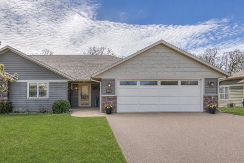 10885 21st Ave, Chippewa Falls, WI, 54729-6787 | Card Image