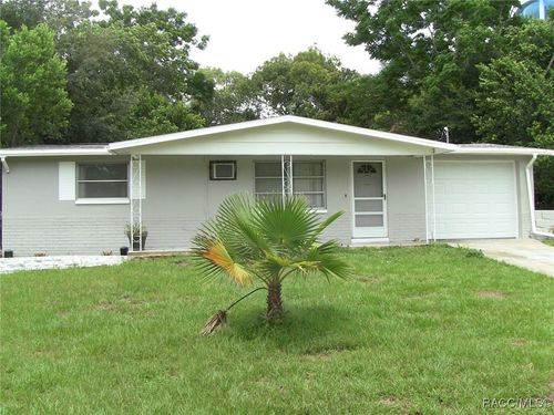 2 Esskay St, Beverly Hills, FL, 34465-3246 | Card Image