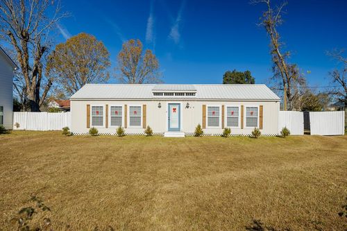 8299 Main St, Ray City, GA, 31645-8801 | Card Image