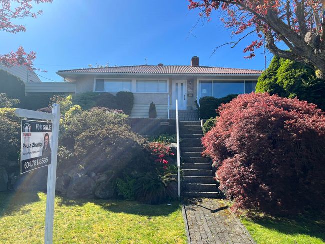 7046 Sierra Drive, House other with 3 bedrooms, 1 bathrooms and 4 parking in Burnaby BC | Image 1