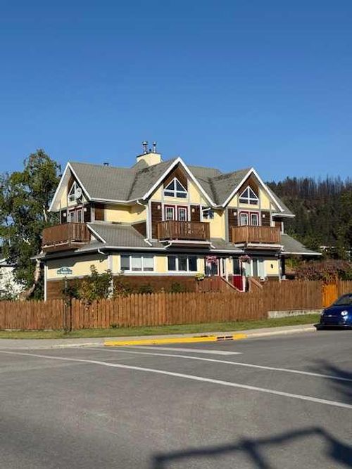 800 Connaught Drive, Jasper, AB, T0E1E0 | Card Image