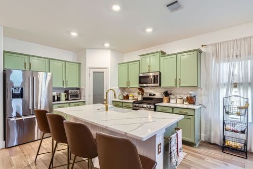 261 Mendoza, Kyle, TX, 78640-3117 | Card Image