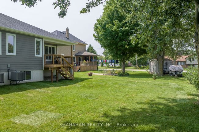397 Victoria St, House attached with 2 bedrooms, 2 bathrooms and 1 parking in Warwick ON | Image 33