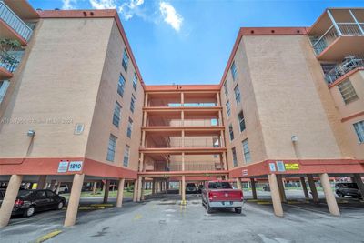 3121 - 1810 W 56th St, Condo with 2 bedrooms, 1 bathrooms and null parking in Hialeah FL | Image 1